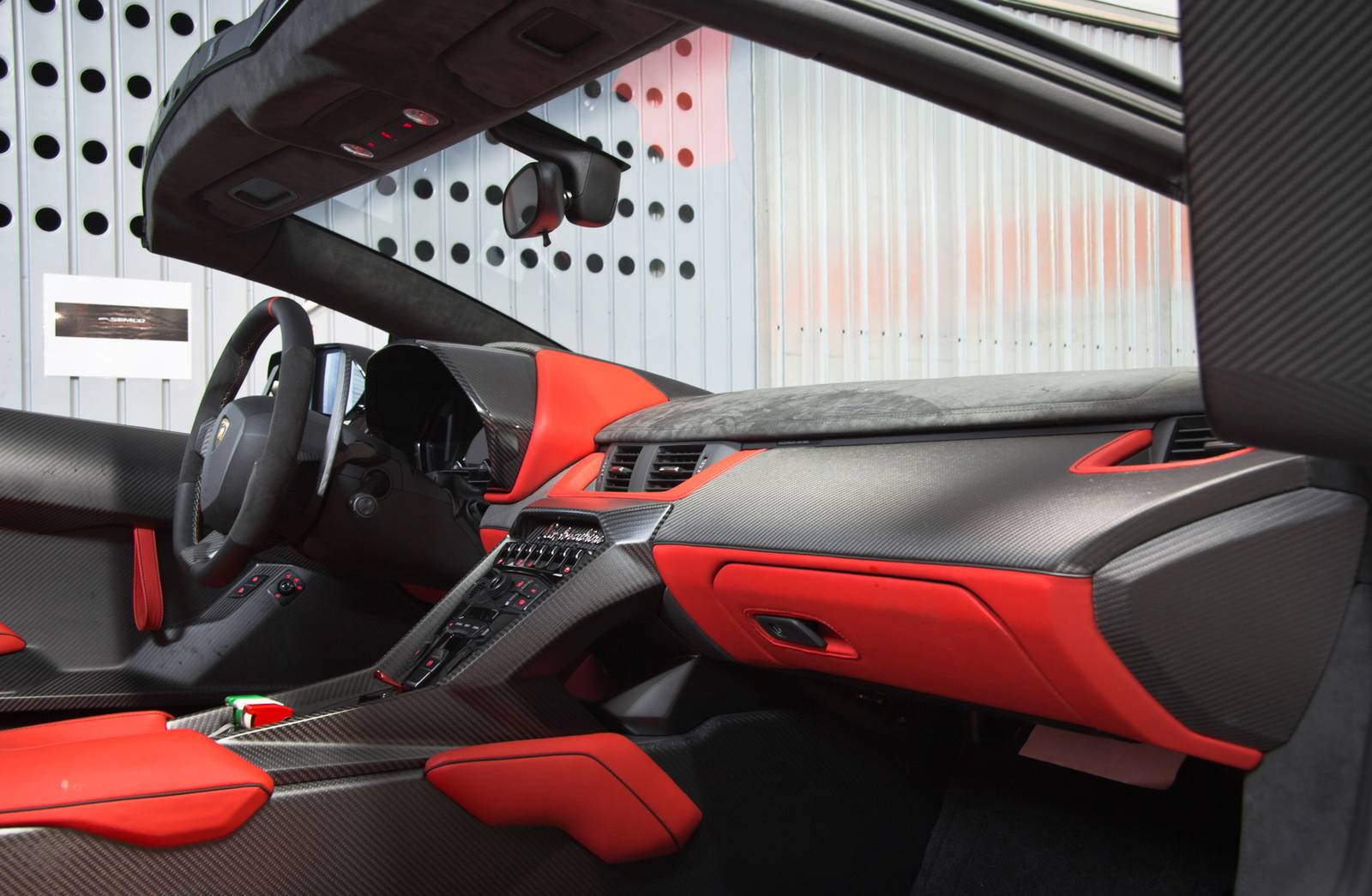 Lamborghini Veneno Roadster Interior