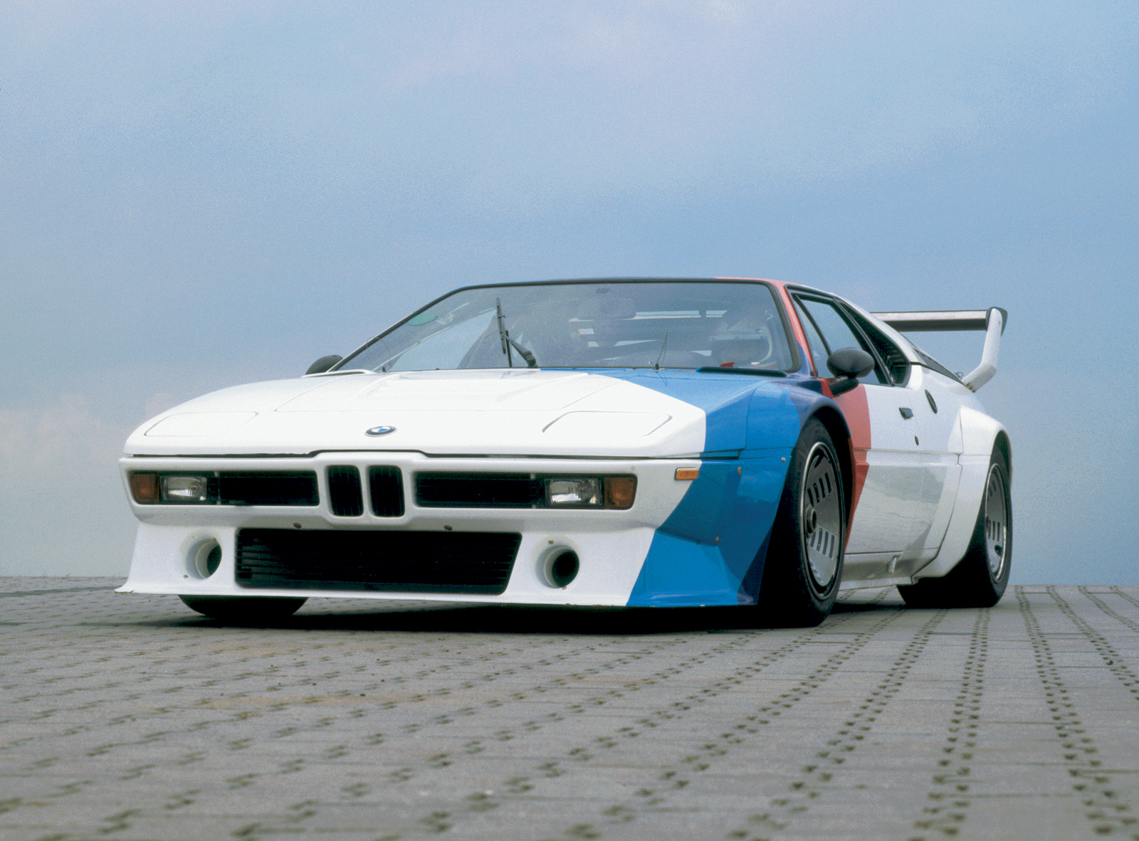 The BMW M1 (E26), The Forgotten Supercar. – RUF.LYF